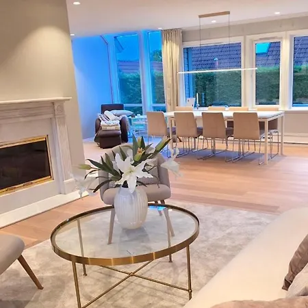 Luxury Scandinavian 3-Bedroom House Near Ons With Parking וילה
